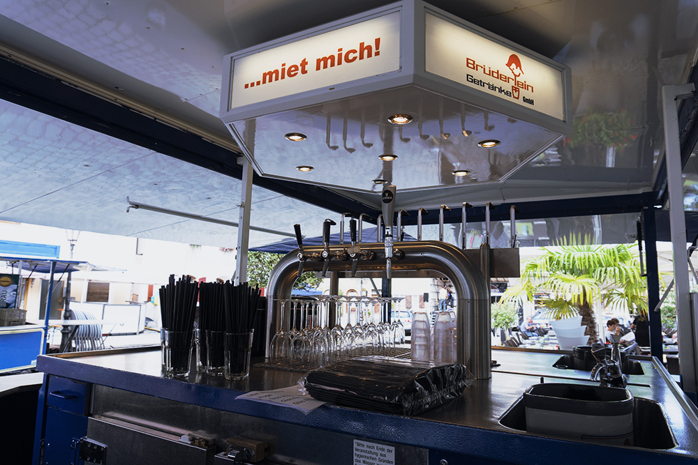 Bruederlein Getraenke | Ausschankwagen 03 Bruederlein Getraenke | Ausschankwagen 03